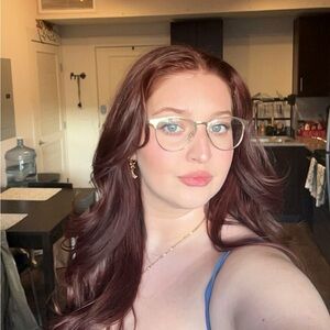 Meet your Posher, Emma